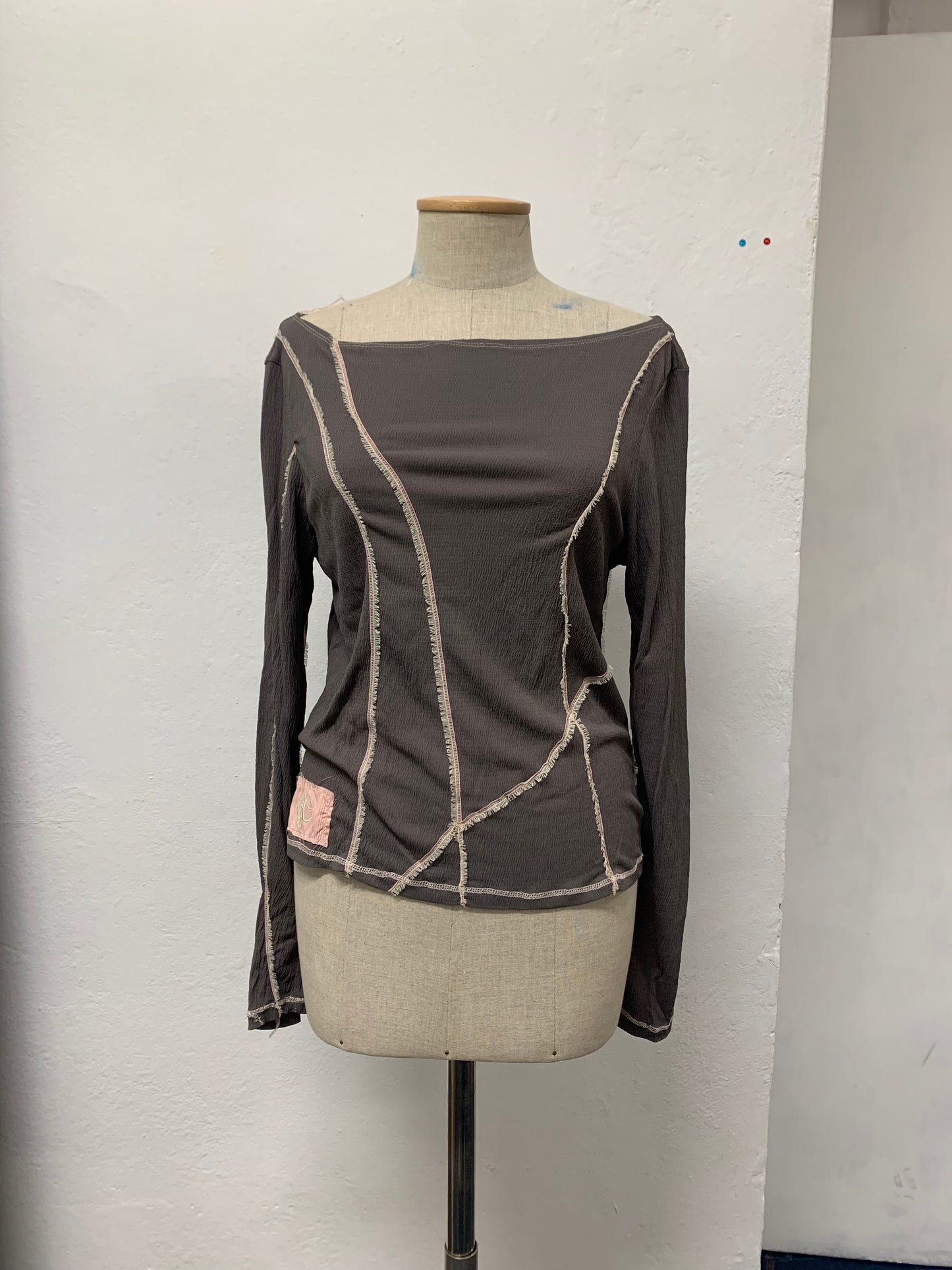 LACES LONG SLEEVE
(ready to ship)