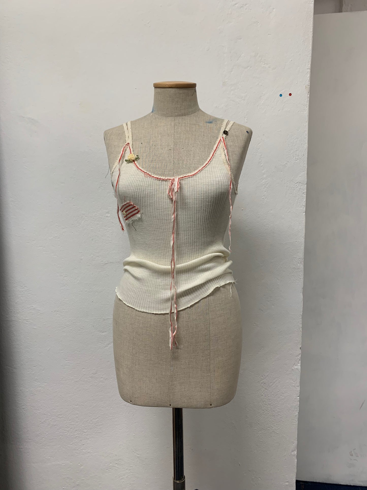 TANK TOP 01
