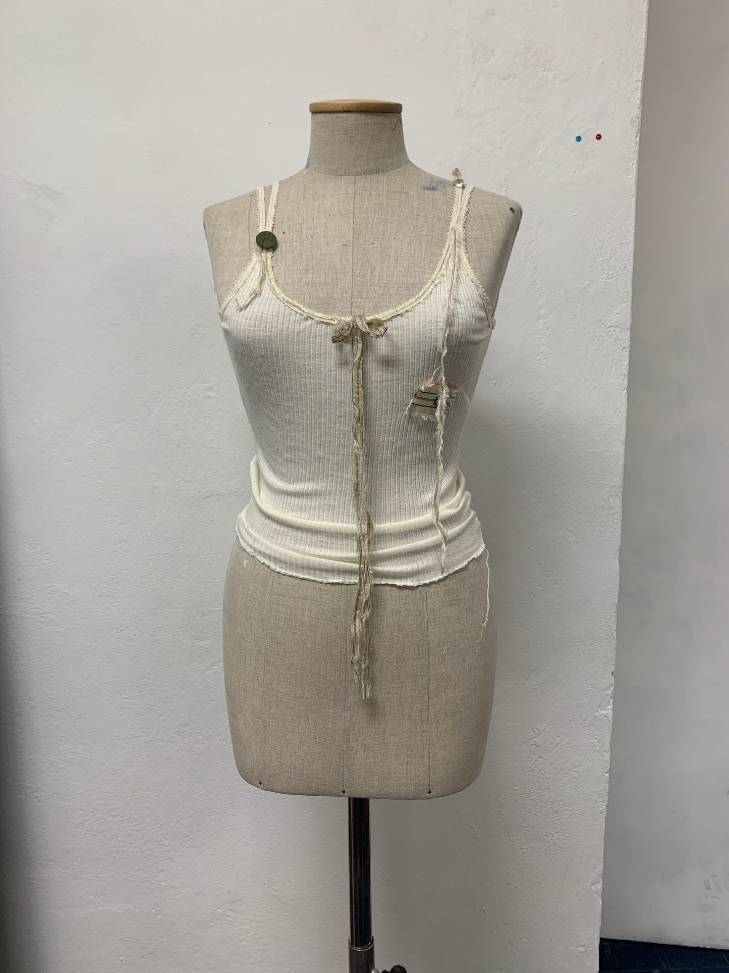 TANK TOP 02
(ready to ship)