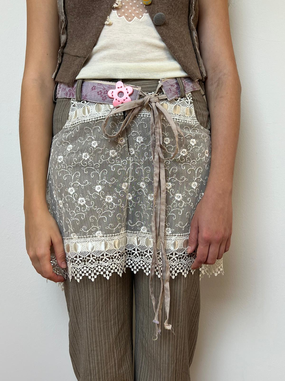 LACES SKIRT TROUSERS