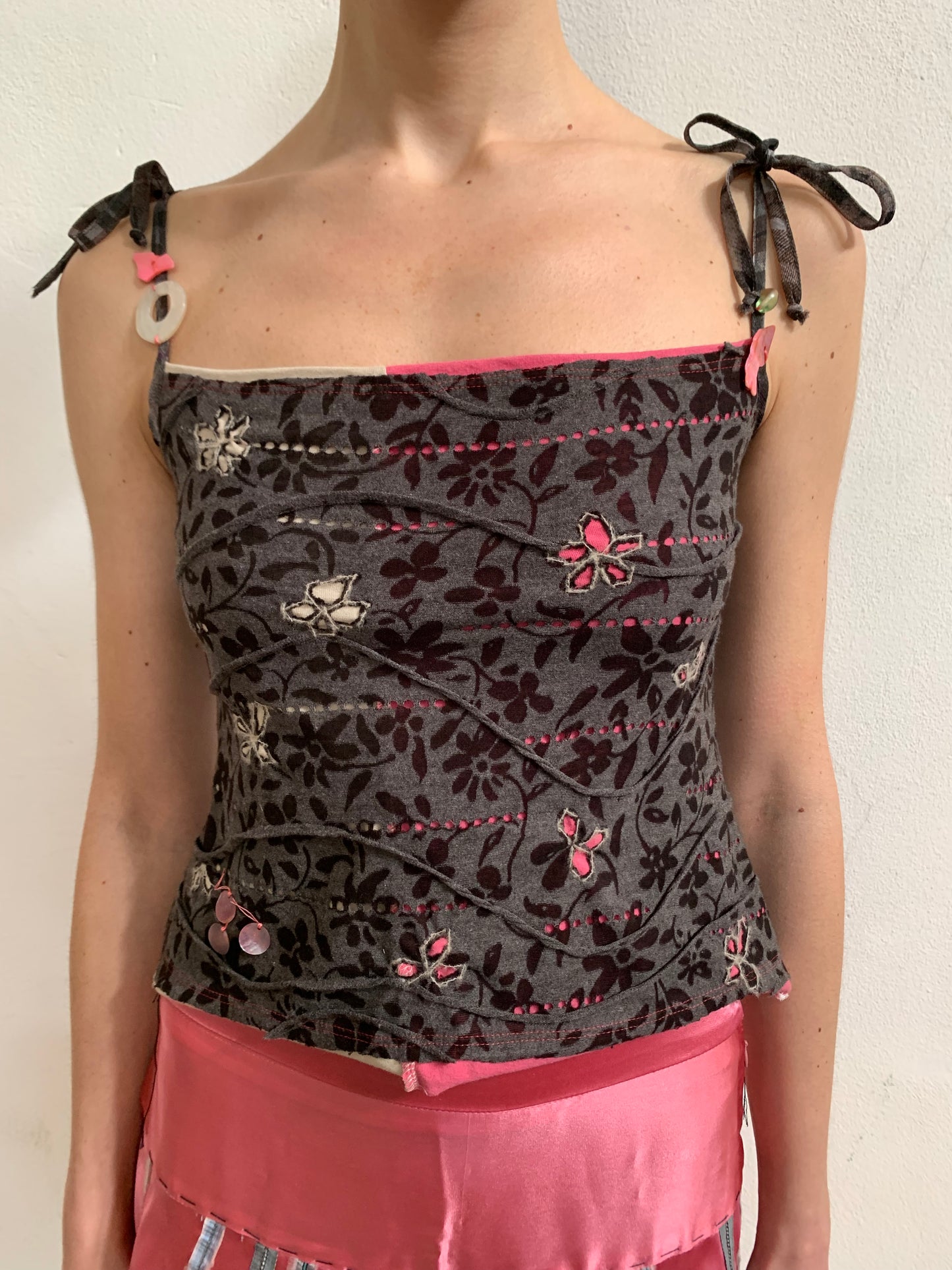 EMBROIDERED CAMISOLE